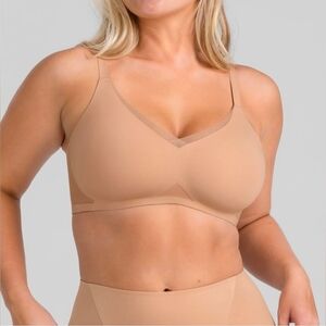 Honeylove | Crossover Wireless Bra In Sand Size Medium